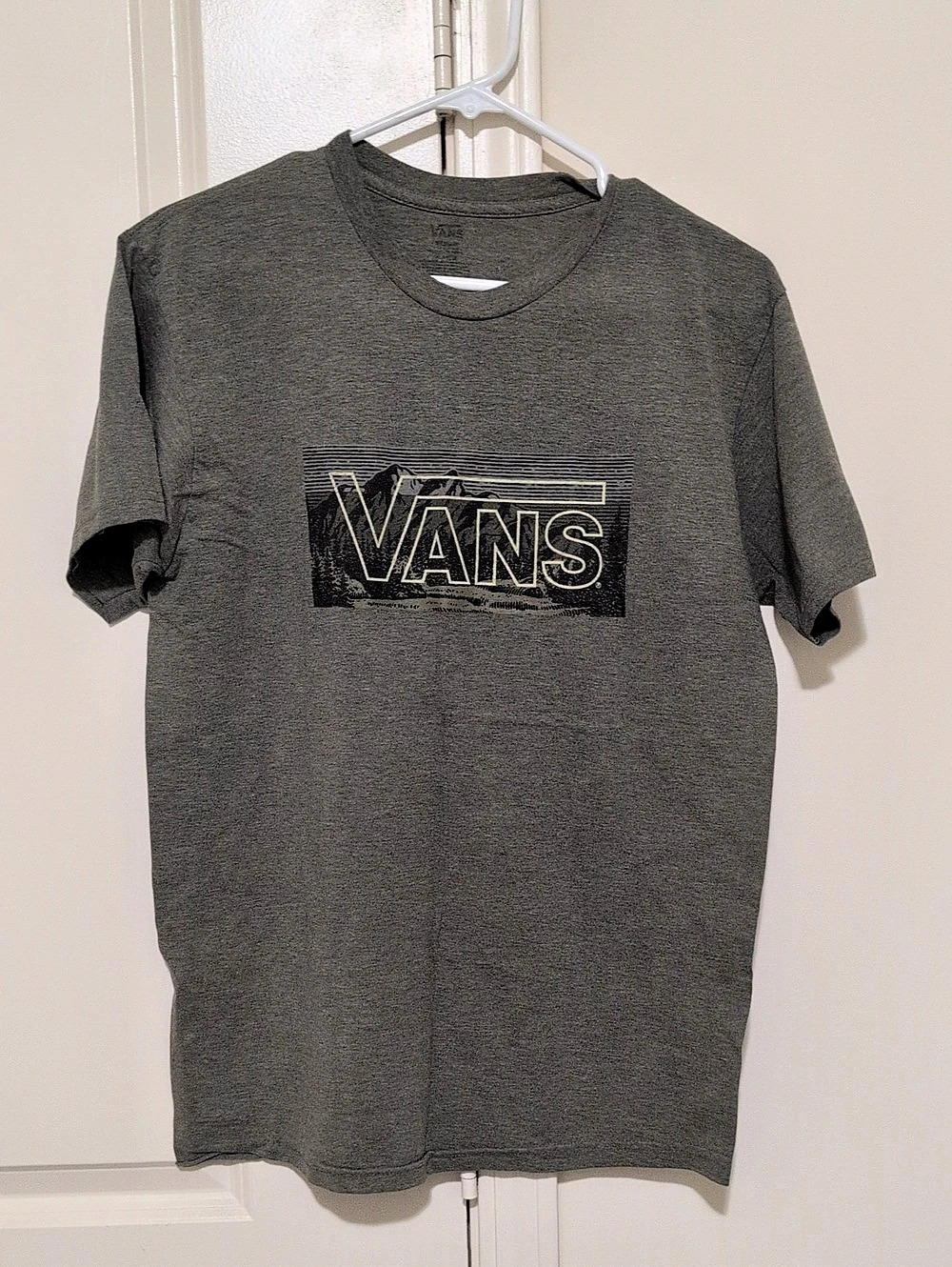 Vans Graphic Tee in Olive